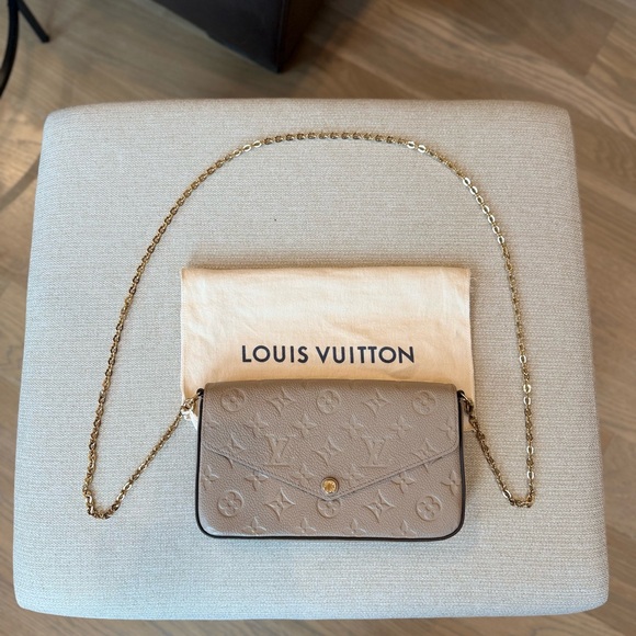 Beige Louis Vuitton Cream Clutch with Elegant Gold Hardware - Picture 2 of 14